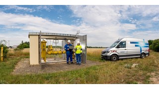 mitnetz_gasstation-2kollegen-72