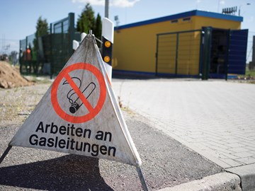 Warnschild „Arbeiten an Gasleitungen Warnschild „Arbeiten an Gasleitungen