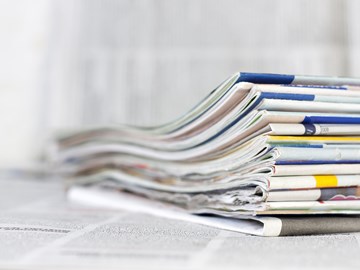 Ein Stapel aus Zeitungen Ein Stapel aus Zeitungen